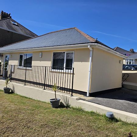 Two Bedroom Detached Modern Bungalow Close To Plymouth Argyle Fc Exterior photo