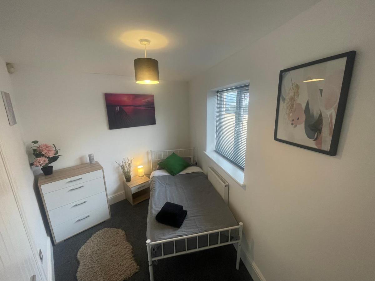 Two Bedroom Detached Modern Bungalow Close To Plymouth Argyle Fc Exterior photo